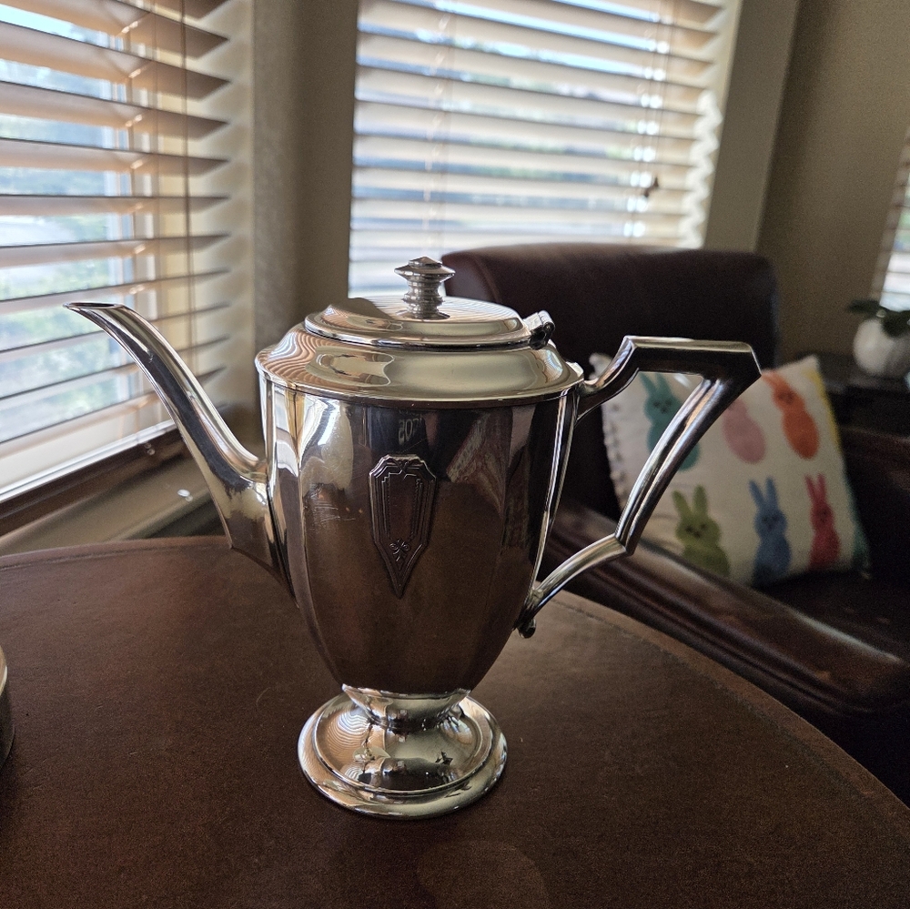 Wm A Rogers 400 Silver-plated Tea Pot Art Deco Styling